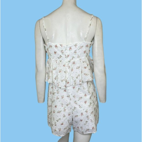 Fanco Floral Tie Front Ruffle Romper White Size Medium NWT - Picture 3 of 3